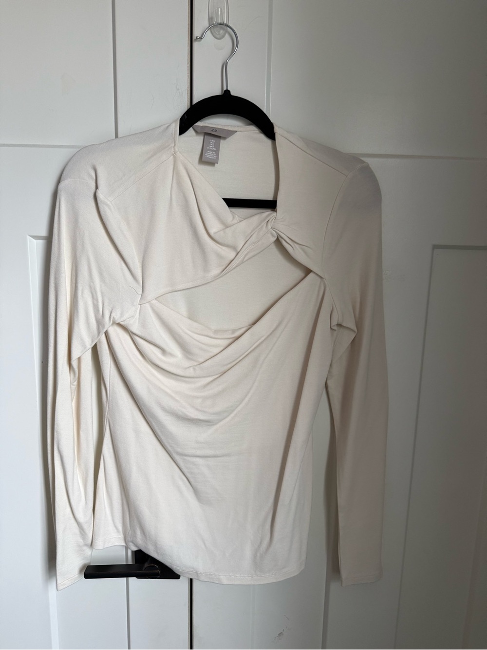 H&M Cream Twist Front Long Sleeve Top size M. Like new.